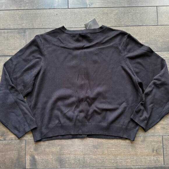 RW & Co Cropped Cardigan - new with tags - Picture 2 of 2